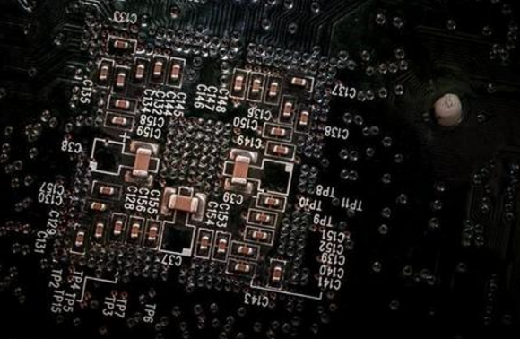 一文縷清短路保護、過載保護、零壓保護究竟有何不同？